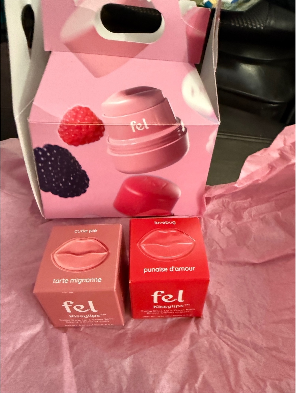Tarte fel kissy lips lot of 2 NEW set with cute box